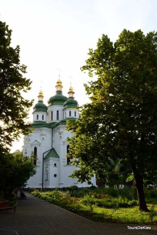 Выдубицкий монастырь фото