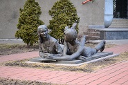 Памятник студентам Киев