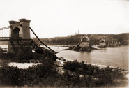 Цепной мост, середина ХІХ века Находился на месте нынешнего моста Метро, взорван в 1941 году