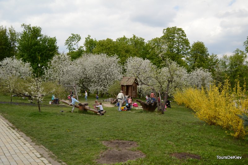 Feofania guided tour, Kiev