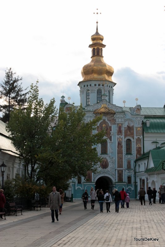 Kiev Pechersk monastery tour