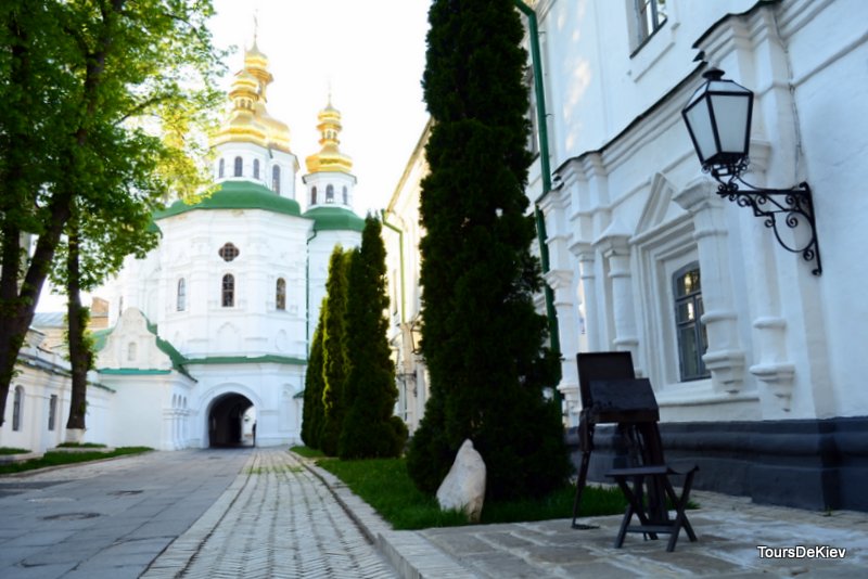 Kiev Pechersk monastery tour