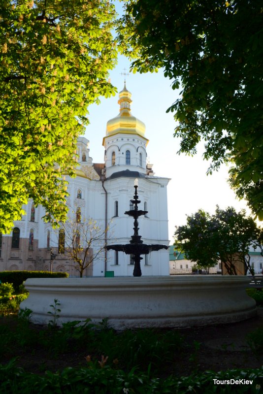 Kiev Pechersk monastery tour