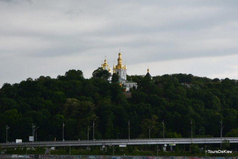 Boat tour Kiev