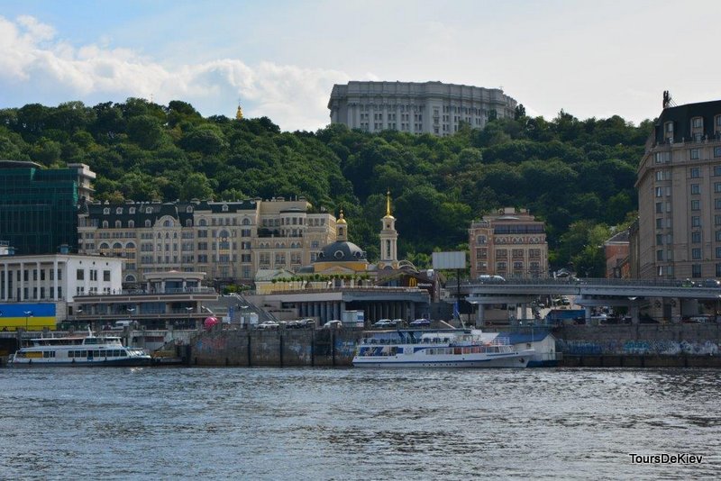 Boat tour Kiev