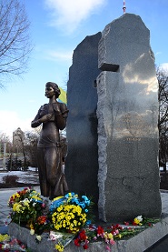 Пам’ятник Олені Телізі в Києві