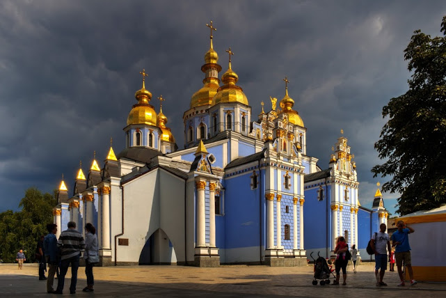 Пішохідна прогулянка Києвом. Михайлівський собор